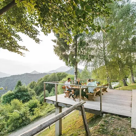 Holiday House Stador Landhuis Tolmin